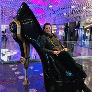 Meet your Posher, Candee